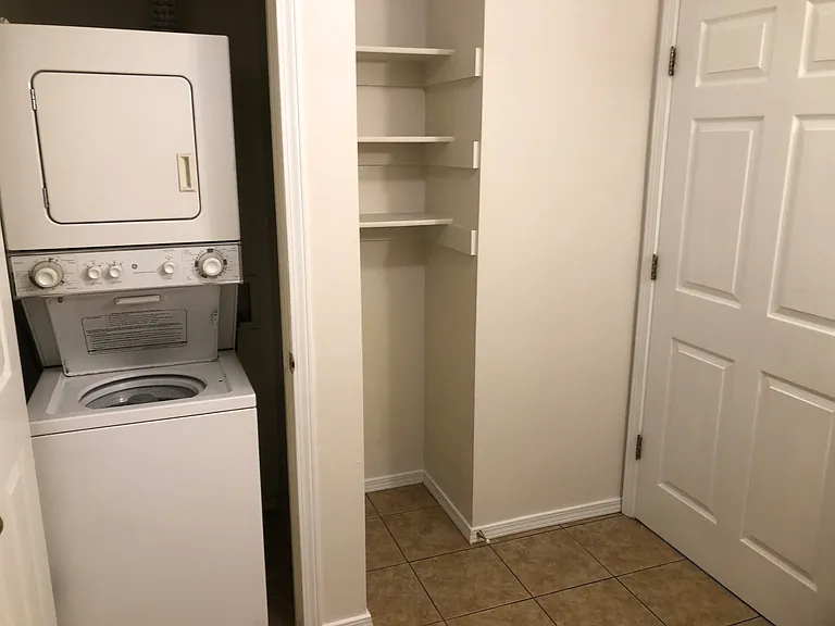 815 N Storer Ave #1 — Photo 8