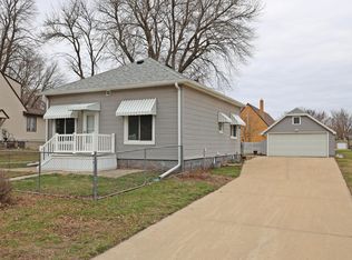 403 Avenue E #B, Lake Park, IA 51347