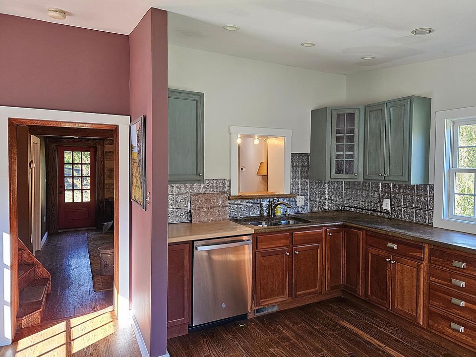 1st image of 35771 Hayman Ln