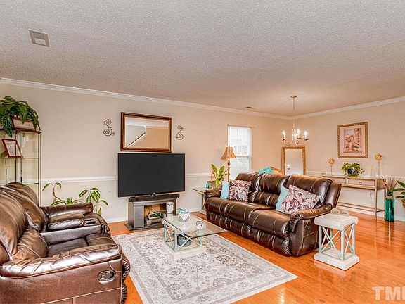 5th image of 305 Ganyard Farm Way