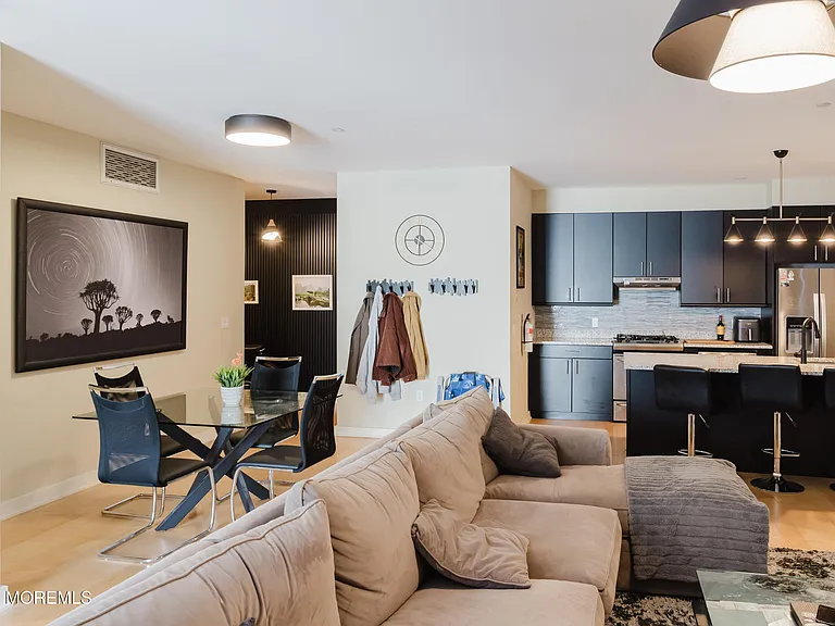 510 Monroe Ave #204 — Photo 9