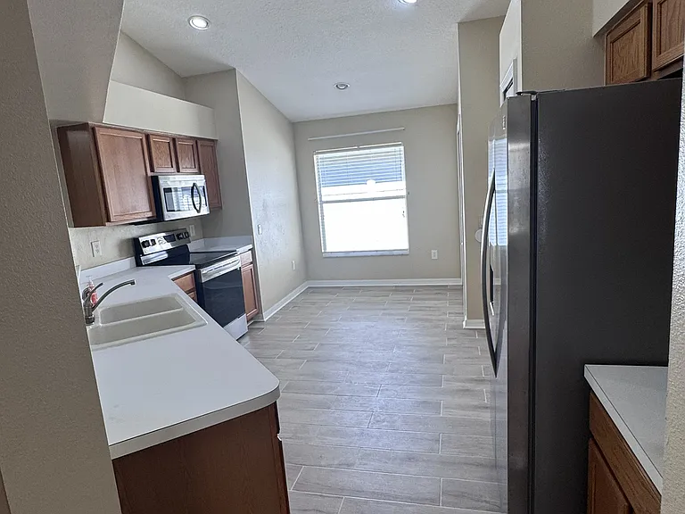 7507 Canal Point Ct — Photo 4
