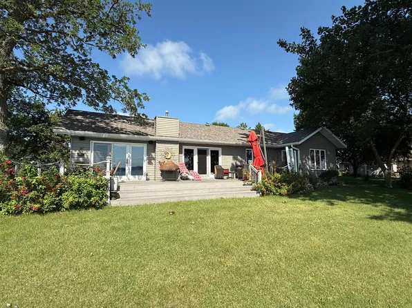 13155 W Lake Sallie Dr, Detroit Lakes, MN 56501