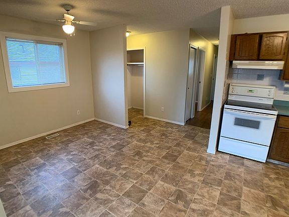 4th image of 168A Fullerton Dr
