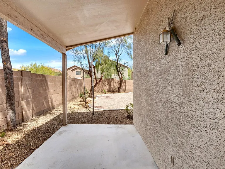 42780 W Sunland Dr — Photo 33