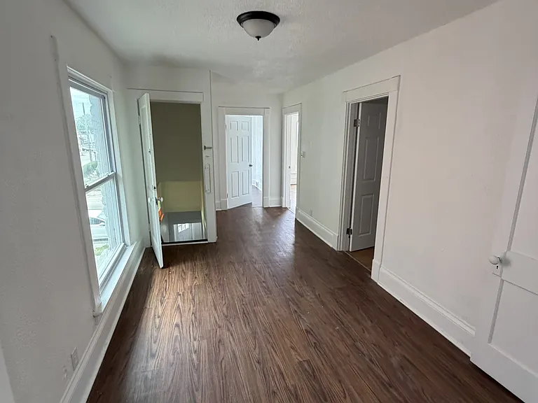 422 W High St #2 — Photo 8