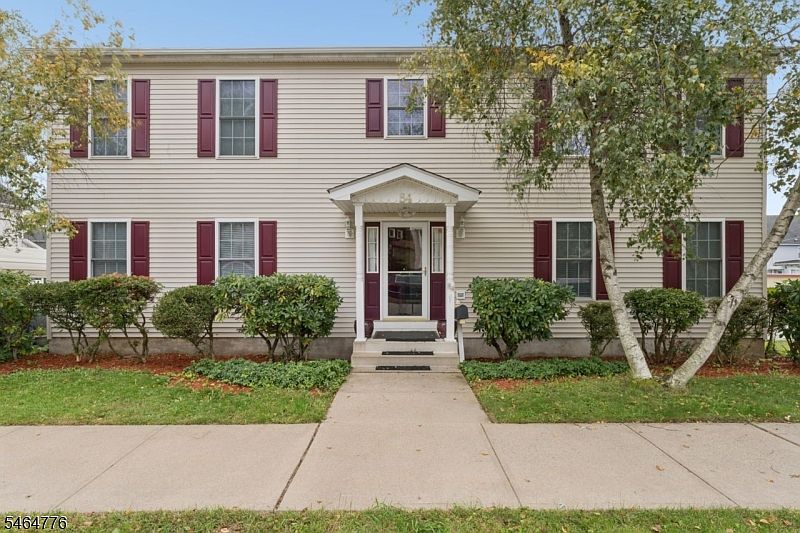 1st image of 84 Beech St