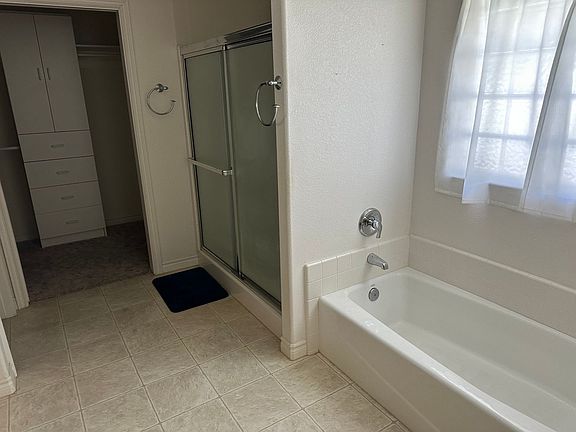 4th image of 14767 Greenbriar Dr