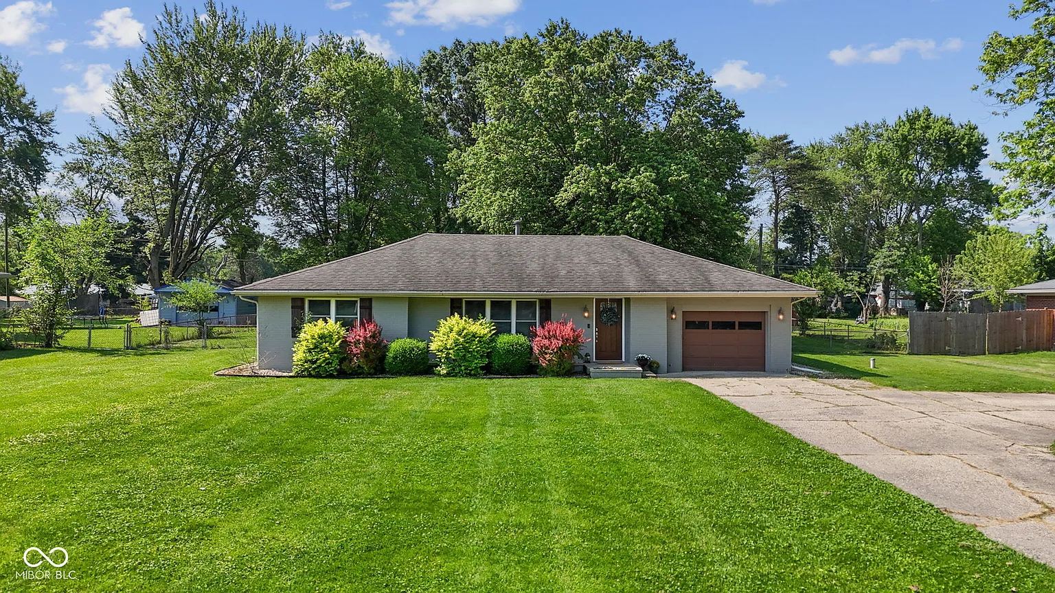 105 Tulip Dr photo 1