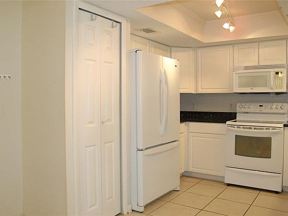 3rd image of 1731 Tarrytown Ave