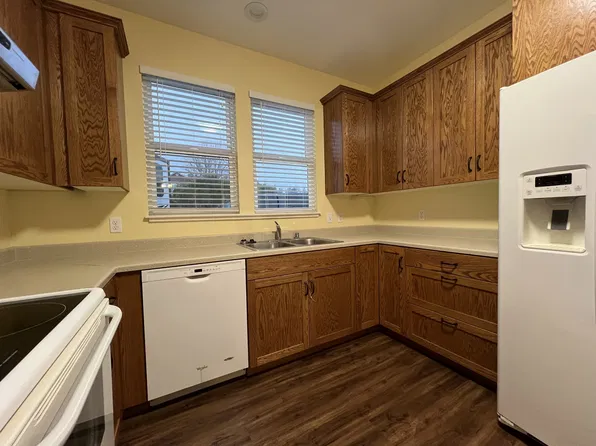 2465 Blackbird Ave, McKinleyville, CA 95519
