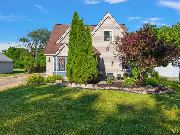 3067 Avalon Rd, Rochester Hills, MI 48309