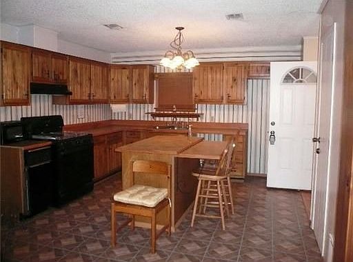 3rd image of 1233 Wedgewood Dr