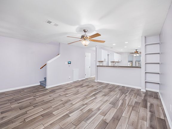 4th image of 439 Waterway Ln