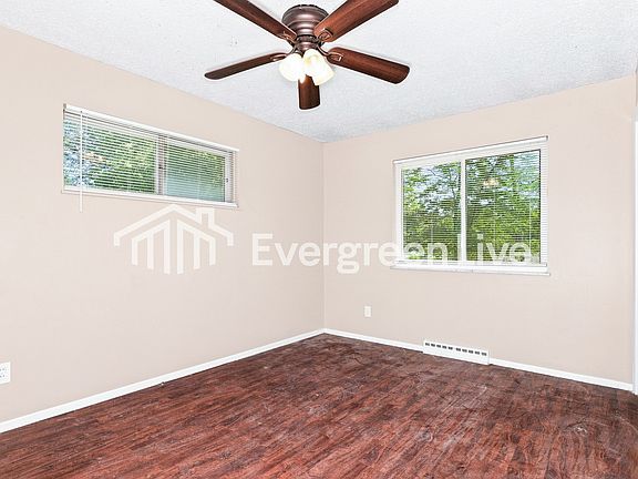 4th image of 1550 Reale Ave