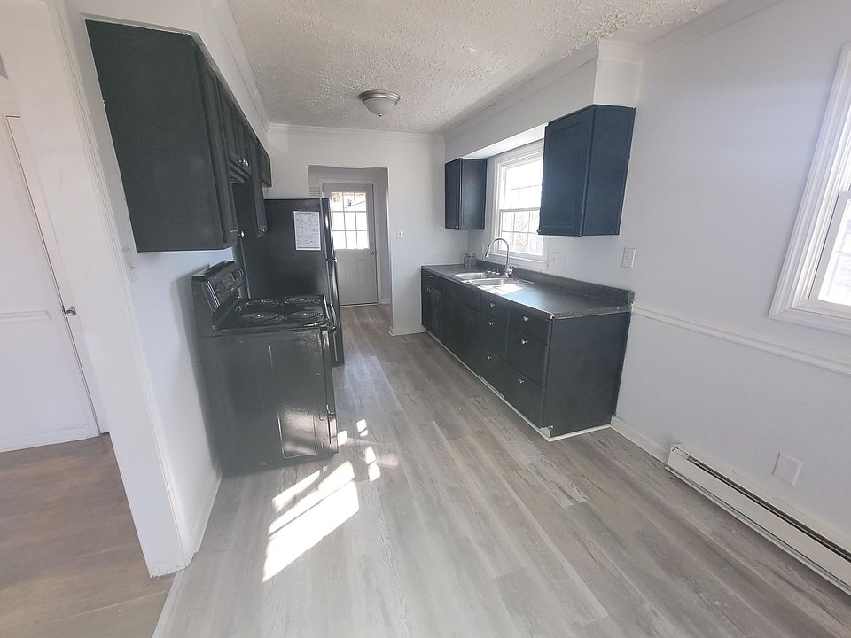 1st image of 118 Hager Ave