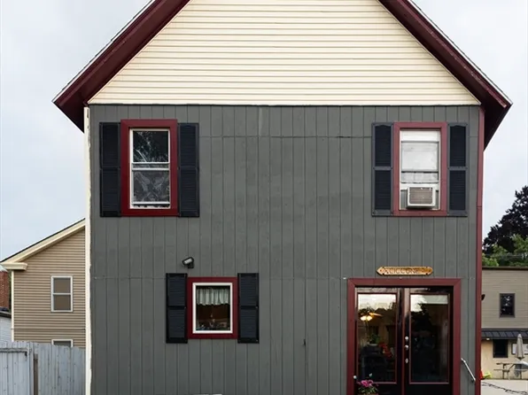 212 Church St, Northbridge, MA 01534