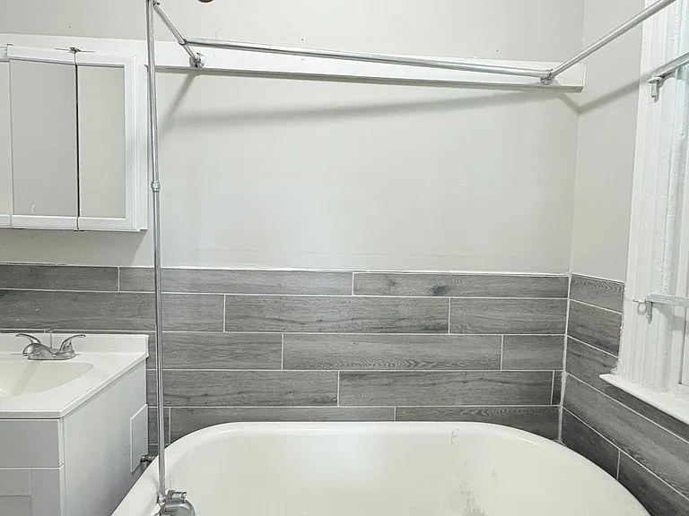 83 Sachem St #2 — Photo 17