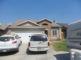 5662 W Holland Ave, Fresno, CA 93722