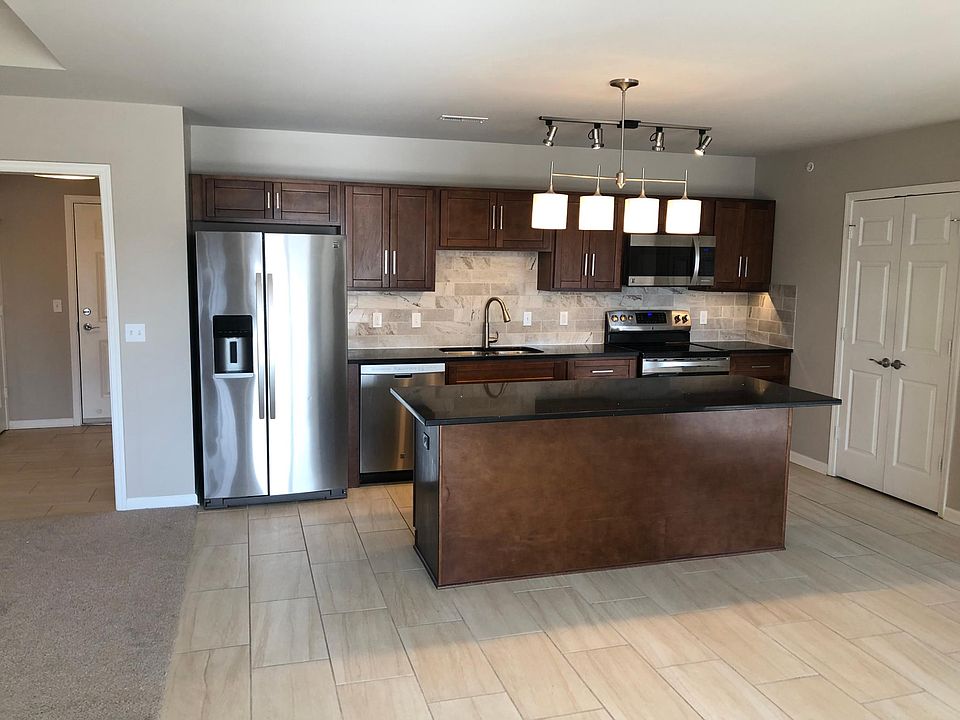 2nd image of 5330 S 117th Ct APT 406