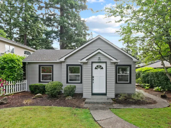 655 8th St, Lake Oswego, OR 97034