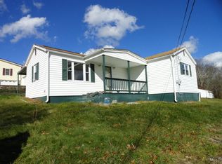 312 Snow Vista St, Bluefield, WV 24701