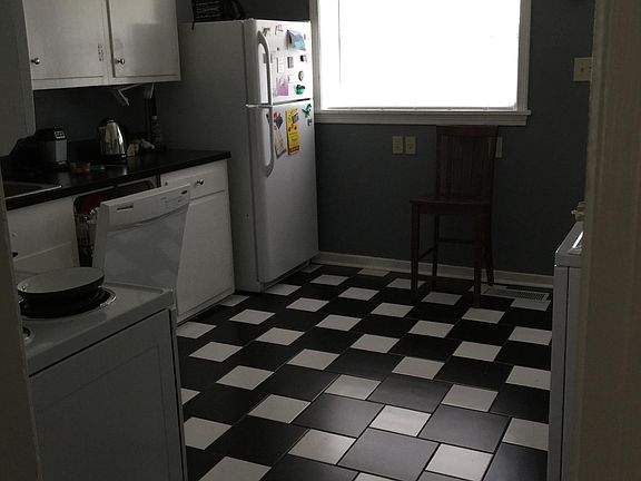 kitchen - appliances furnished