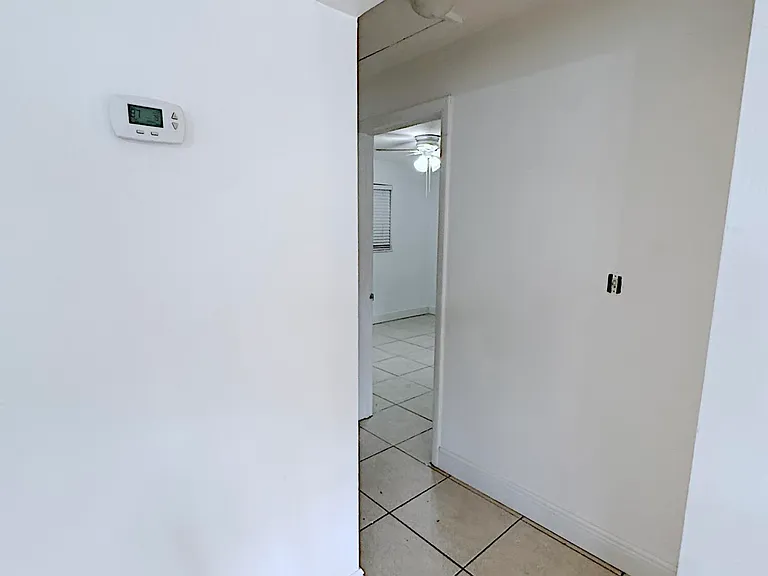 202 SE 3rd Ter #1 — Photo 9