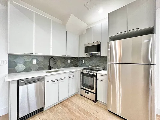 Rented by Doorway NYC, LLC | media 2