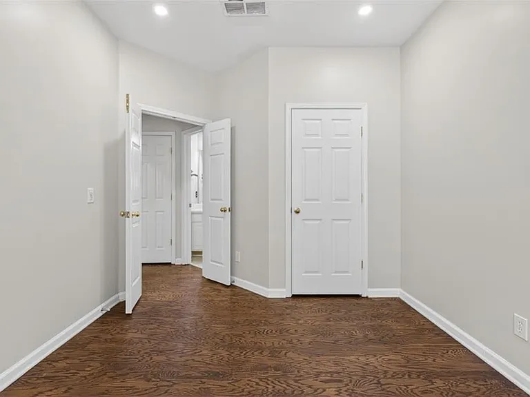 28 Stonehenge Ct — Photo 25