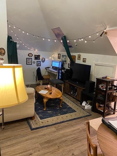 1st image of 371 Aylesford Pl APT 3