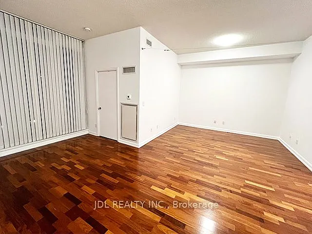 111 Elizabeth St #1810 — Photo 5