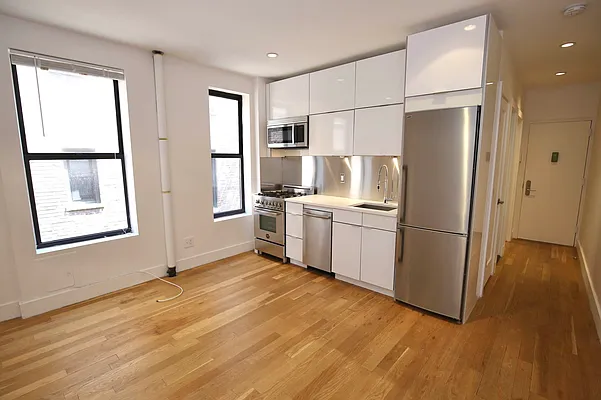Rented by Vertical Real Estate LLC | media 1