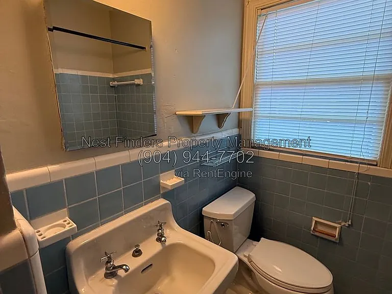 3553 Oak St #3 — Photo 13