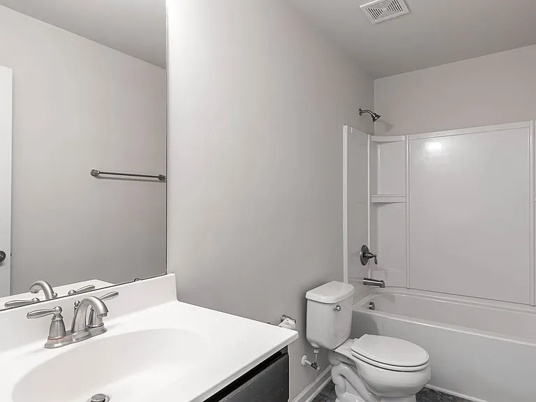 504 Southwick Pl — Photo 21