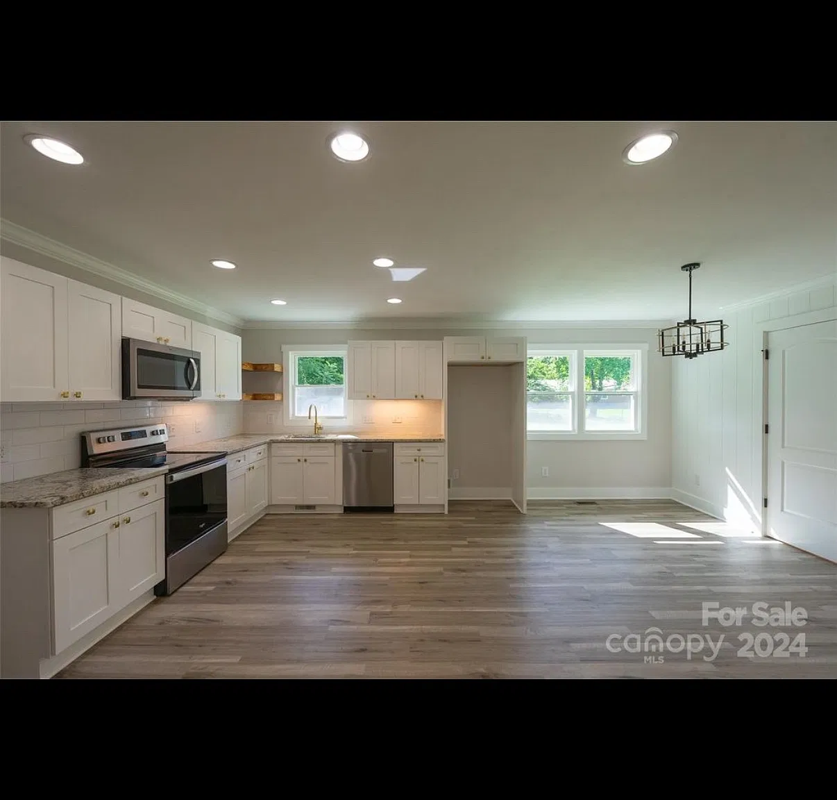 3 bed, 1250 sqft, $3,000 — Photo 4