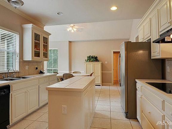 3 Kitchen