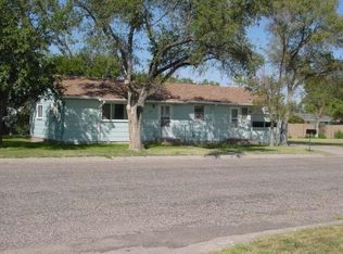 206 E 3rd St, Goodland, KS 67735
