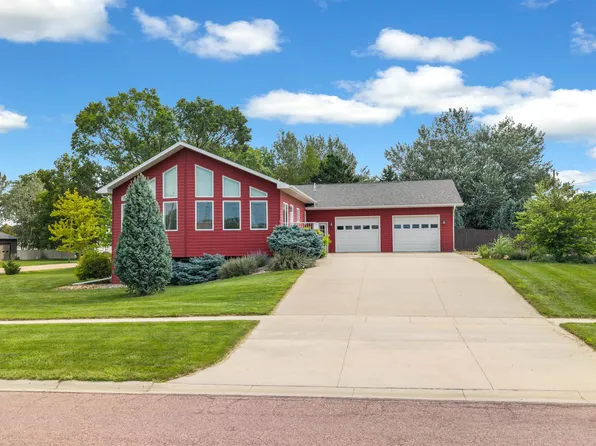 311 Spillway Dr, Pickstown, SD 57367