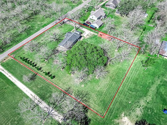 2nd image of 2474 Gates Rd