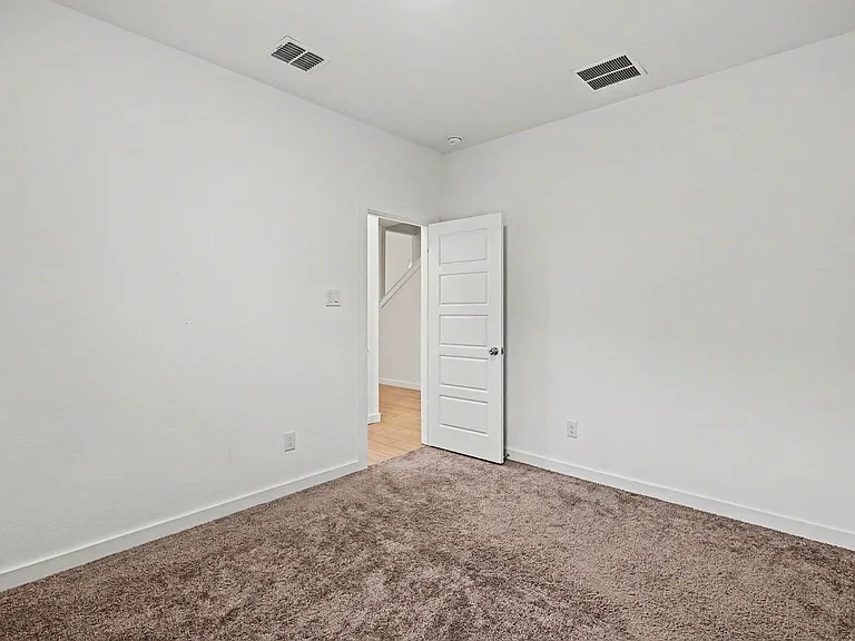 2653 Keokuk St — Photo 21