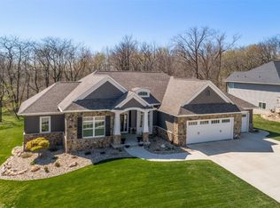 3601 Spring Valley Pl NE, Cedar Rapids, IA 52411