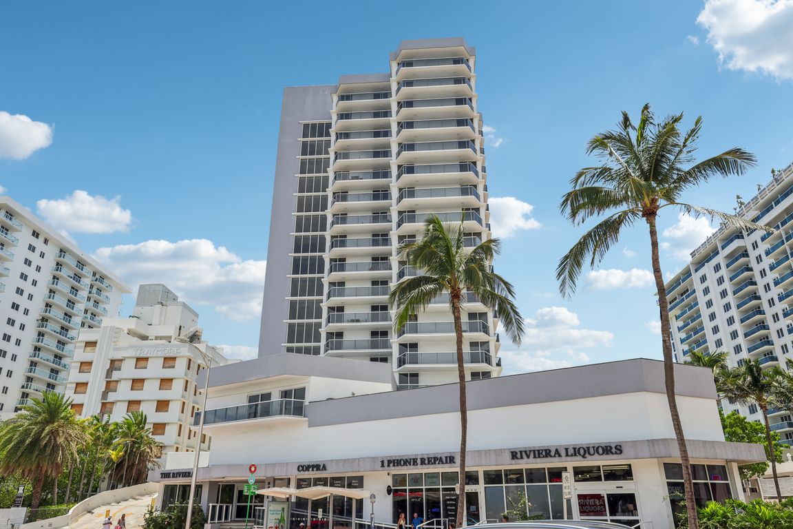 Collins Ave 1612-001.jpg