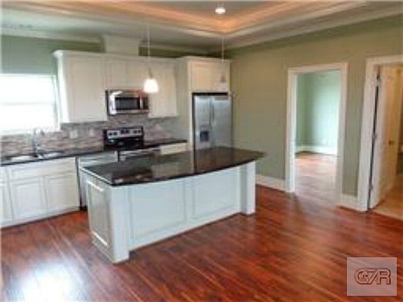3rd image of 981 W Verdia Dr