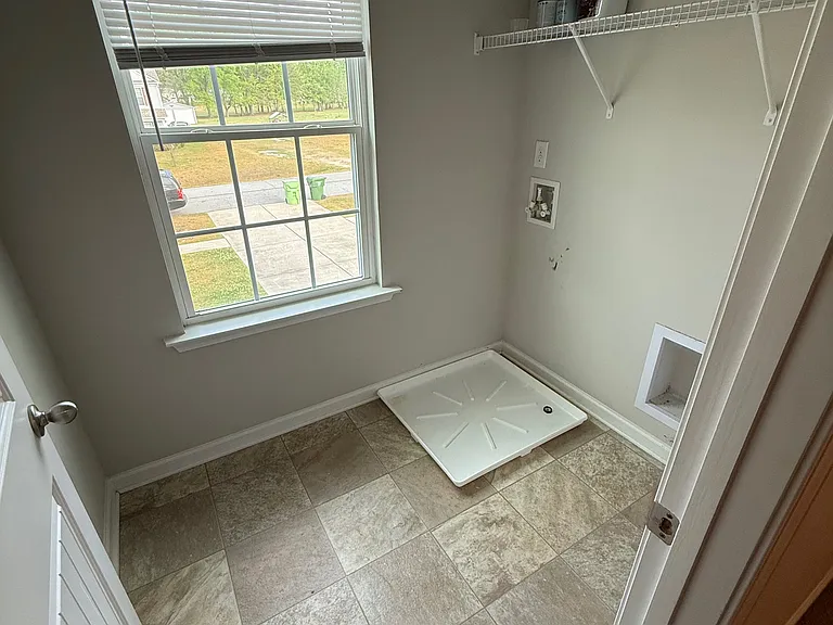 372 Harvester Loop — Photo 6