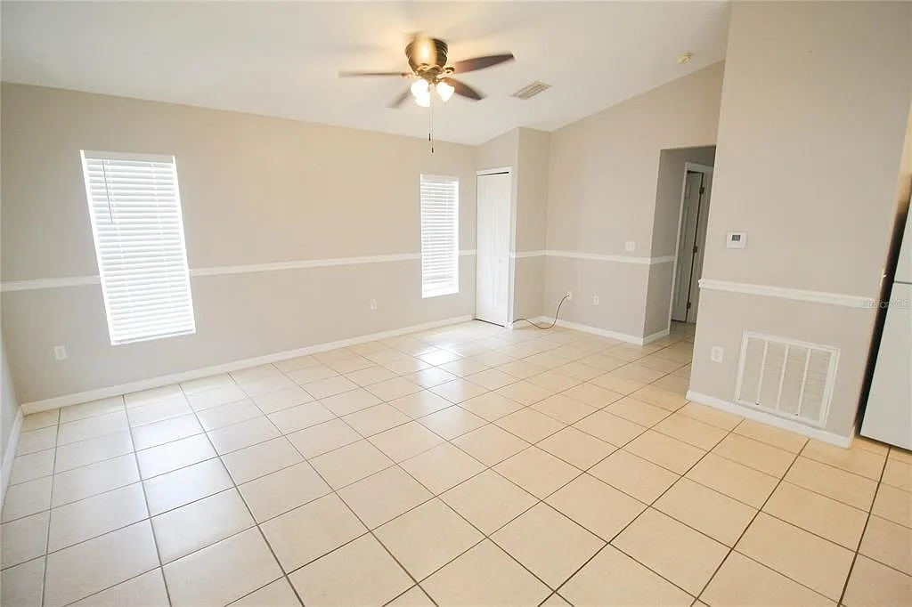 2 bed, 2.0 bath, 875 sqft, $1,595 — Photo 4