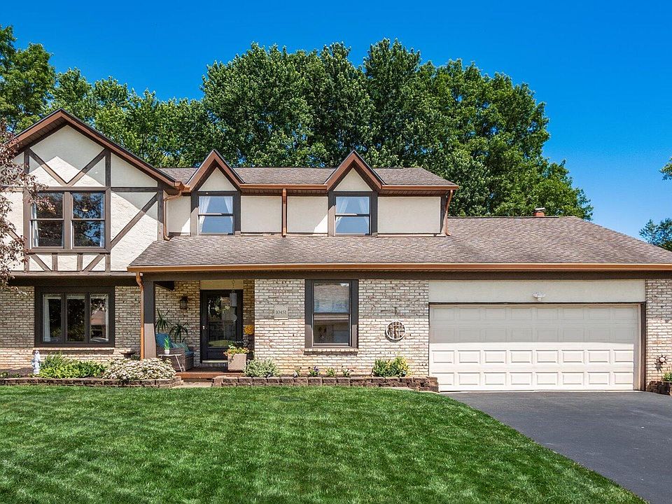 1st image of 10451 N Crosset Hill Dr