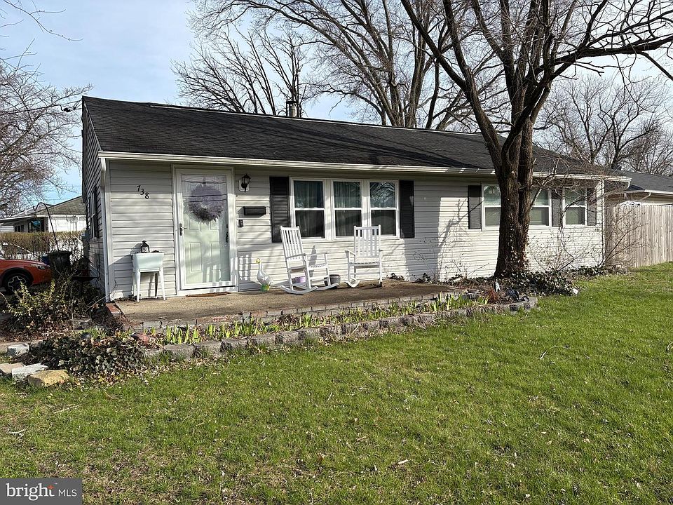 1st image of 738 Main St