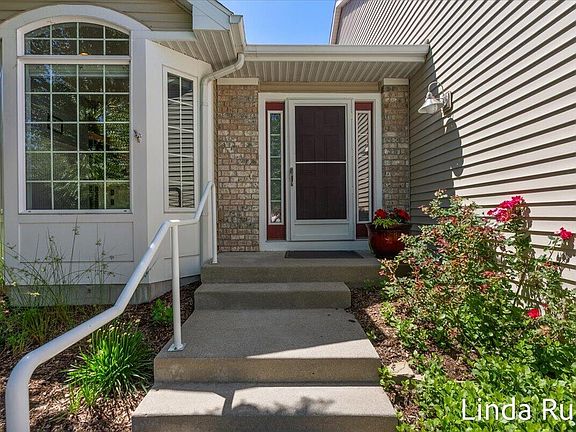 3rd image of 3912 Pemberton Dr SE #45