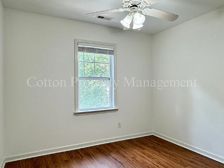 5138 Greenville Loop Rd #D — Photo 12